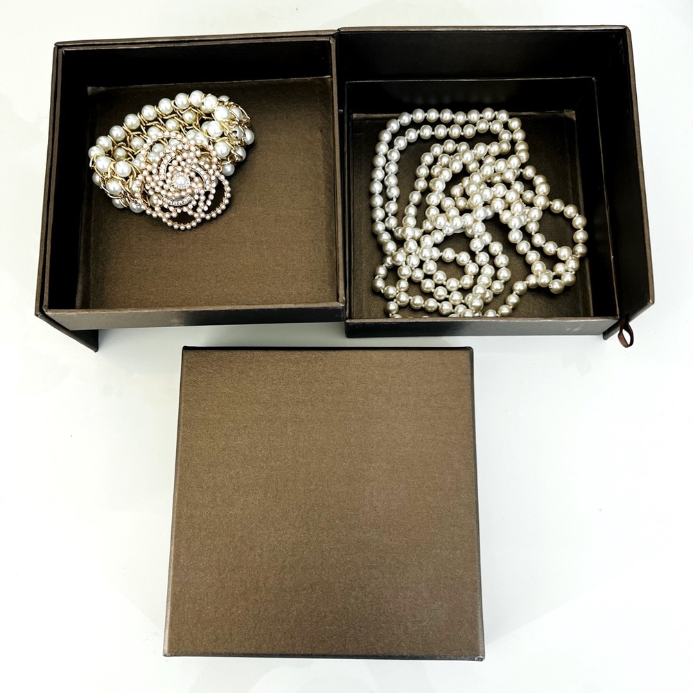 Fashion Collection GLAMOUR Classic PEARLS NECKLACE & Bracelet